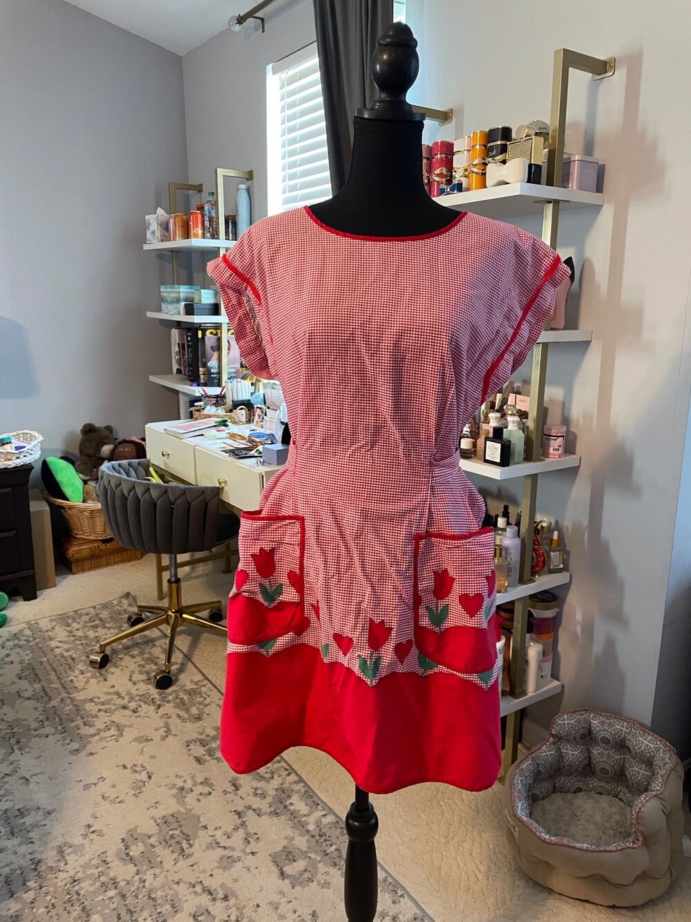 Vintage Red Gingham Tulip Floral Smock Apron Cotton Cottagecore
